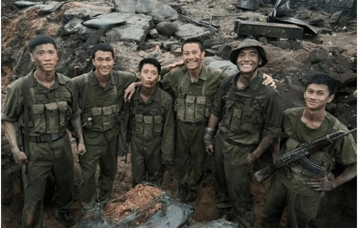 Không thể tin nổi, phim “Mưa đỏ” đang s:ố:t rần rần: “Doanh thu chính thức vượt qua phim của Trấn Thành, không có đối thủ”