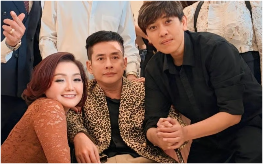 Tấn beo gây tra:nh cã:i khi đám cưới con trai mà mặt buồn: “Biết là bệnh nhưng cũng phải vui lên chứ”