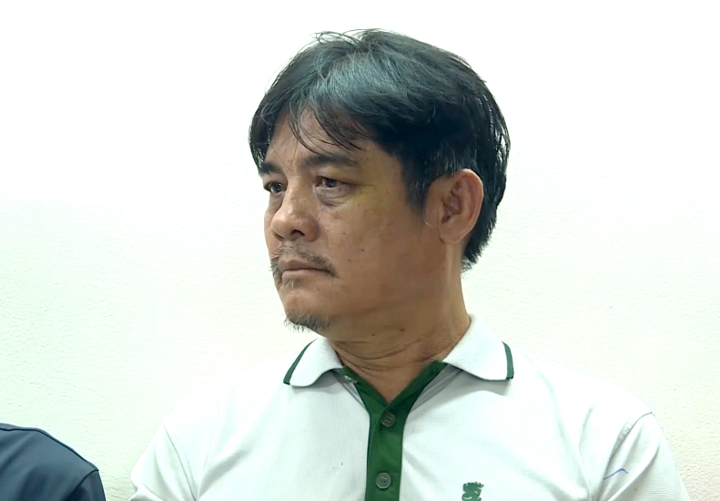 Hiệp sĩ “dỏm” Nguyễn Thanh Hải từng giảng đạo đức: “Con cái người ta vì khổ quá mới phải sang Campuchia làm việc. Nếu không giúp được thì thôi, đừng lấy vài chục triệu của họ, tội lắm. Còn đã nhận lời cứu thì phải cứu cho đàng hoàng”