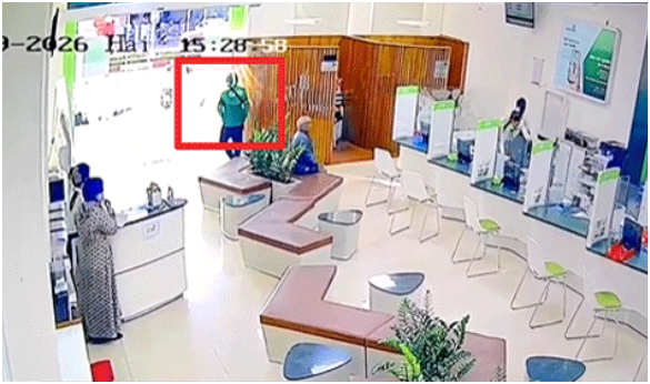 Người phụ nữ cầm 300 triệu đến Ngân Hàng giao dịch, kể tất tần tật: Run sợ khi thấy cảnh 2 g:ã đàn ông đang c:ư:ớp tiền