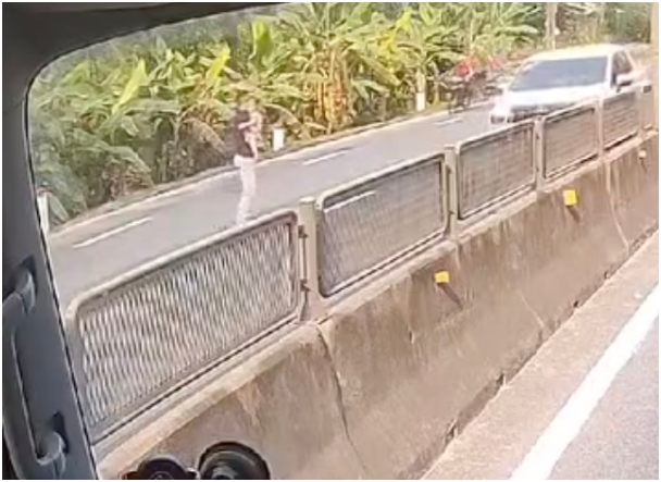 Tài xế xe tải cứu kịp thời bé gái chập chững đi giữa quốc lộ 1: Hành động đáng tuyên dương, anh quá tuyệt vời