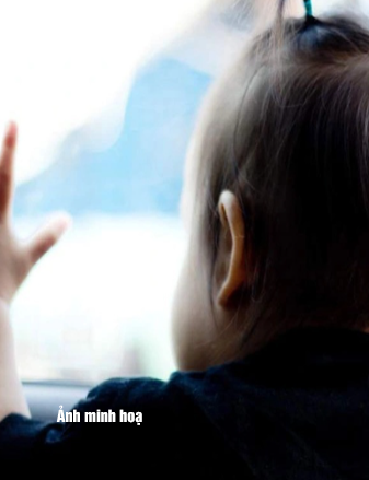 Vụ bé gái 2 tuổi tử vong sau hơn 5 tiếng bị bỏ quên trên ô tô:  Người bố có thể đối diện án tù?