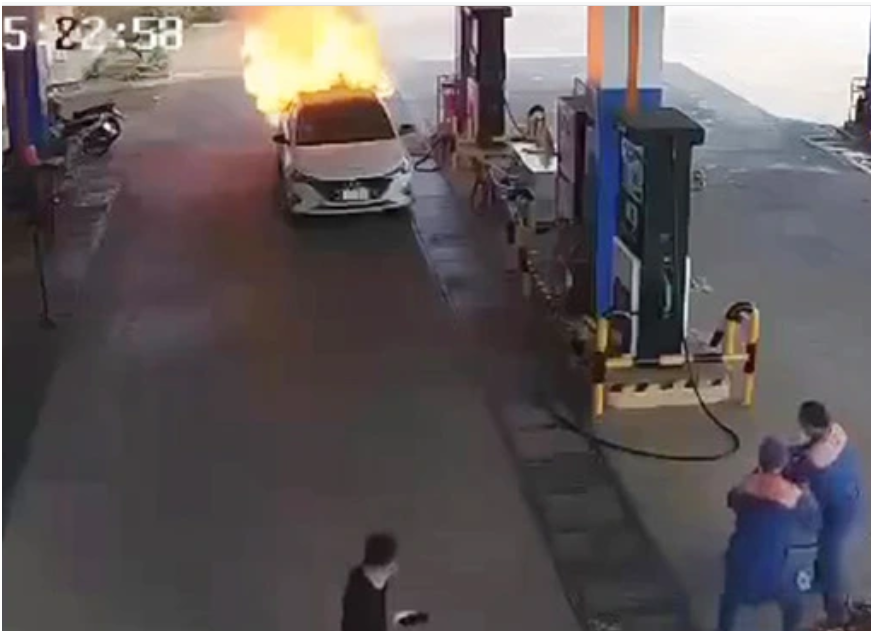 Rõ lời khai của tài xế vụ ch:á::y ô tô ở cây xăng tại Đà Nẵng: “Không chấp nhận được”