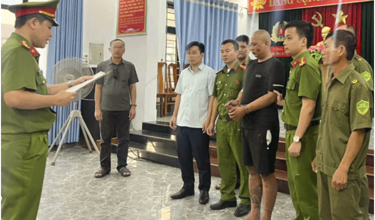 Rõ lời khai người đàn ông dùng h::u:ng kh:í t:ấ::n cô:ng khiến đại úy công an nhập viện: Hơi bị liều đấy, chuyến này đi xa rồi