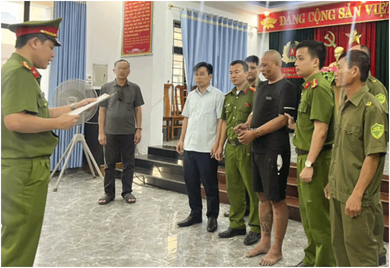 Rõ lời khai người đàn ông dùng h::u:ng kh:í t:ấ::n cô:ng khiến đại úy công an nhập viện: Hơi bị liều đấy, chuyến này đi xa rồi