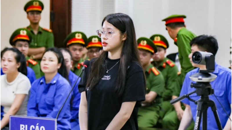 Đã rõ lý do bạn gái cảu Bùi Đình Khánh ra hầu tòa: Chuyến này đi xa thật rồi, đẹp mà tiếc quá