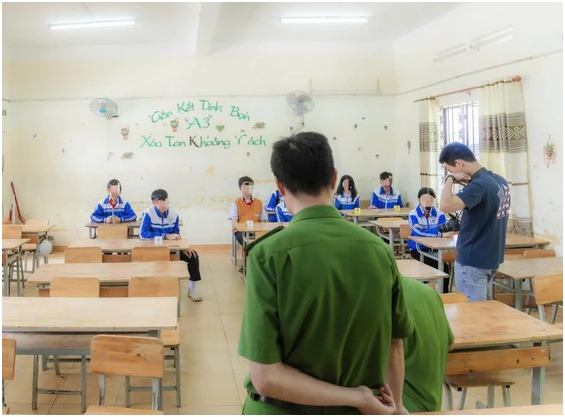 Thôi xong rồi, khởi t:ố 1 học sinh liên quan vụ nam sinh lớp 8 t:ut:u nghi do b:aolu:c học đường: Chuyến này đi xa rồi